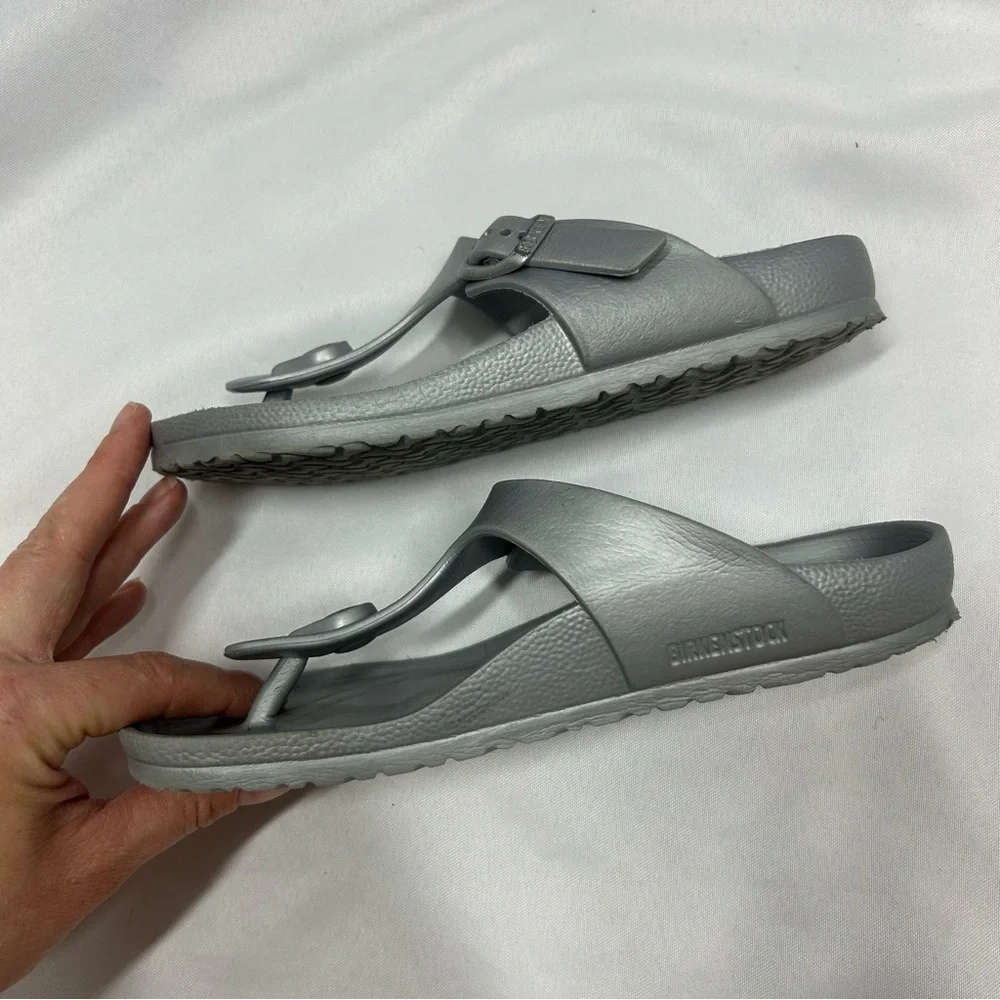 Birkenstock | Silver Gizeh Eva Rubber Sandals Kids Big Girls Size US 3/EU 34 - Picture 8 of 9